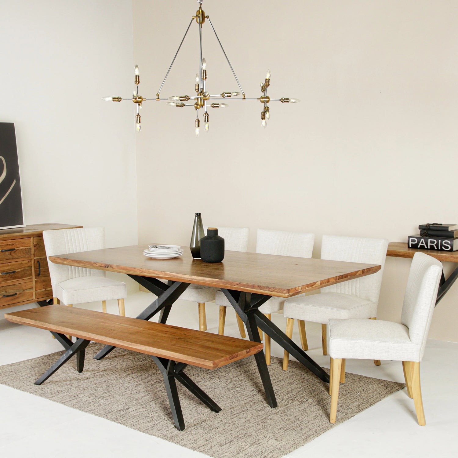 STREAMLINE DINING TABLE