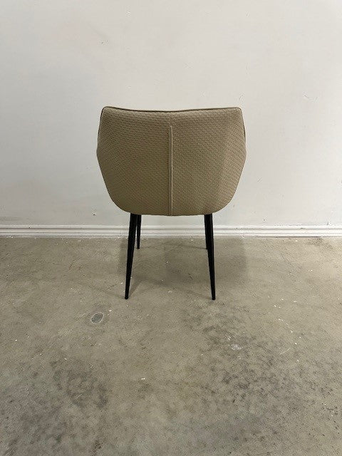 ADELE DINIING CHAIR