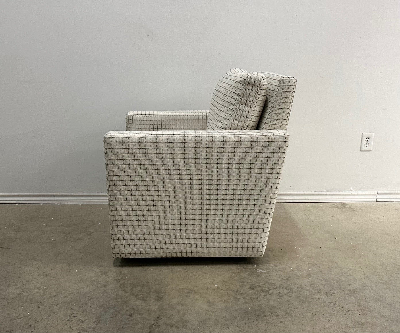 ARLO SWIVEL CHAIR