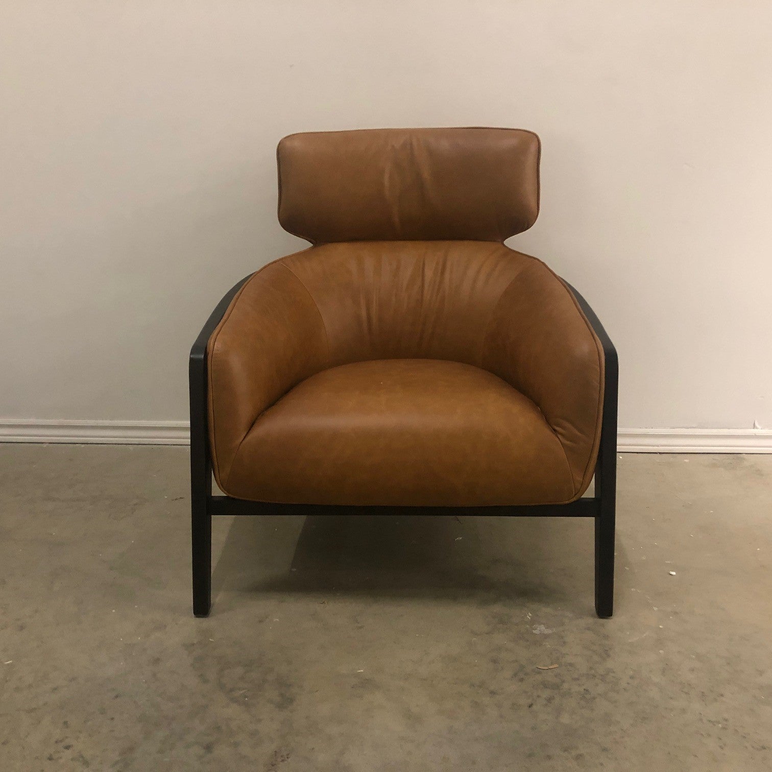 ATLANTIC LEATHER ACCENT CHAIR