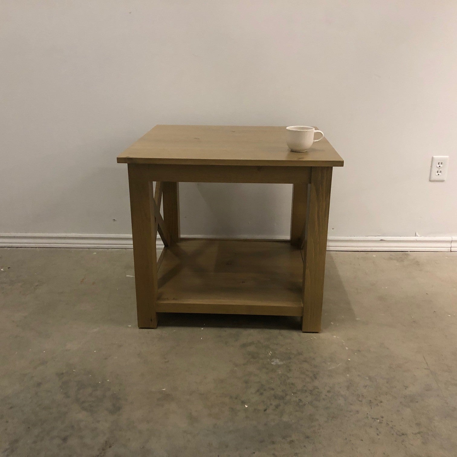 BANFF END TABLE