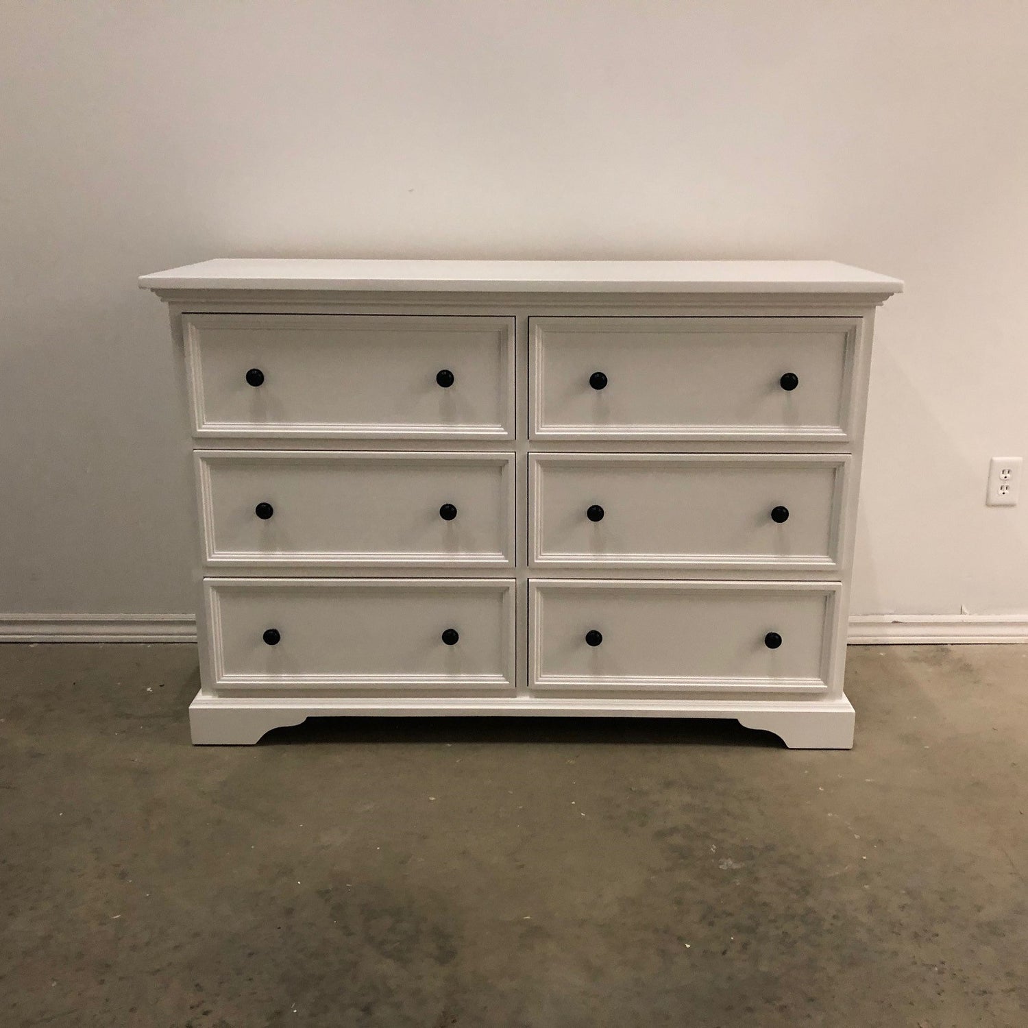 BROME LAKE WOMEN’S DRESSER