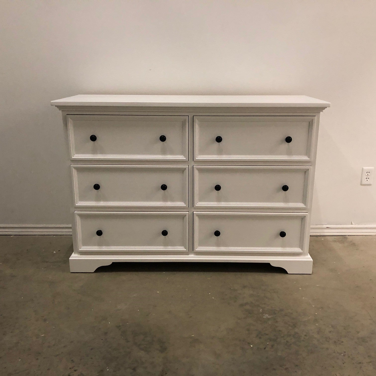 BROME LAKE WOMEN’S DRESSER