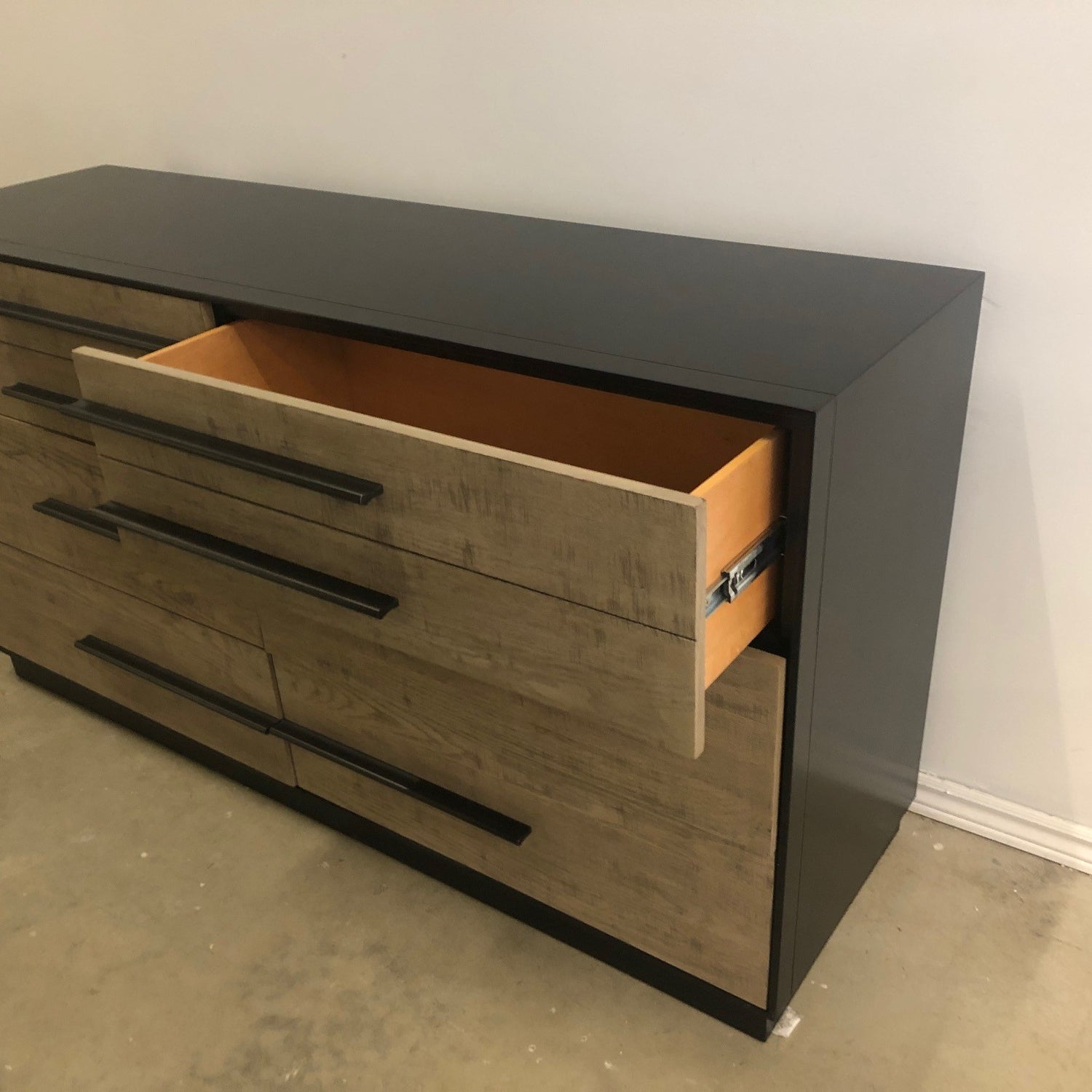 CALLOWAY DRESSER