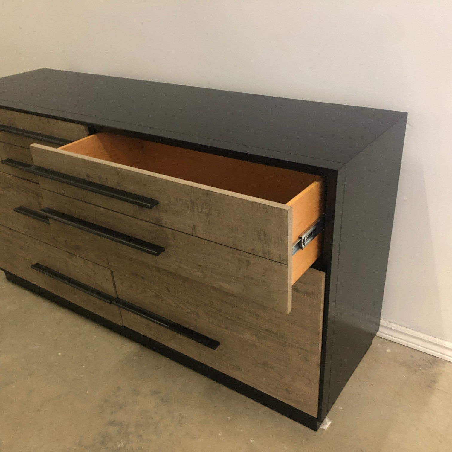CALLOWAY DRESSER