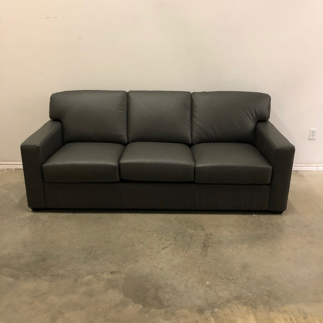 CAMPIO 695 LEATHER SOFA