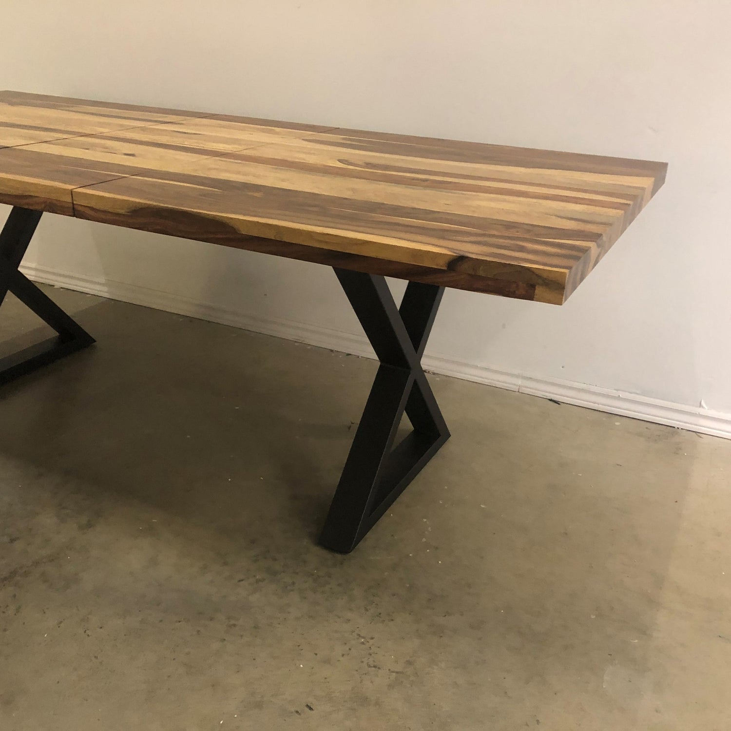 UNIQUE SOLID WOOD DINING TABLES