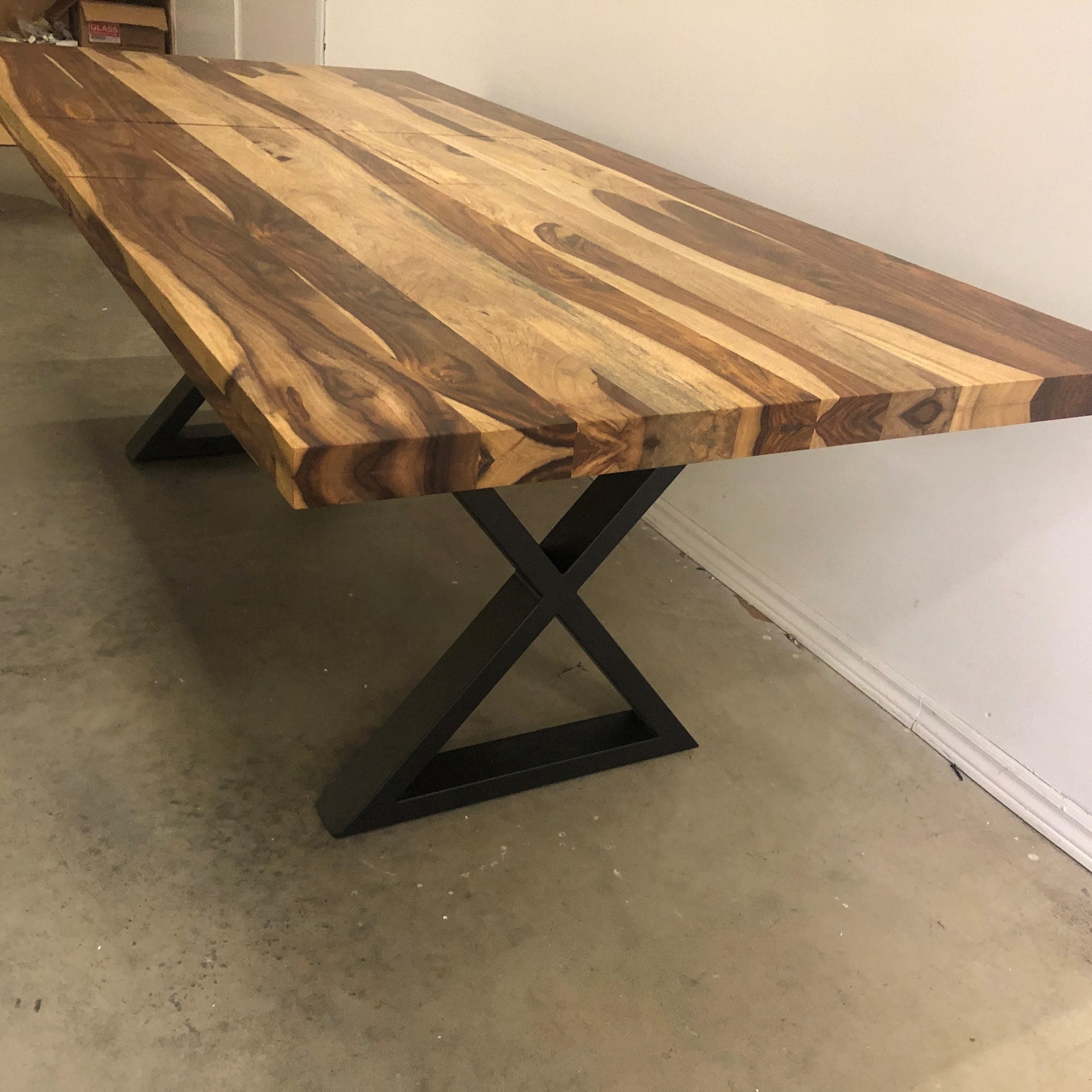 UNIQUE SOLID WOOD DINING TABLES