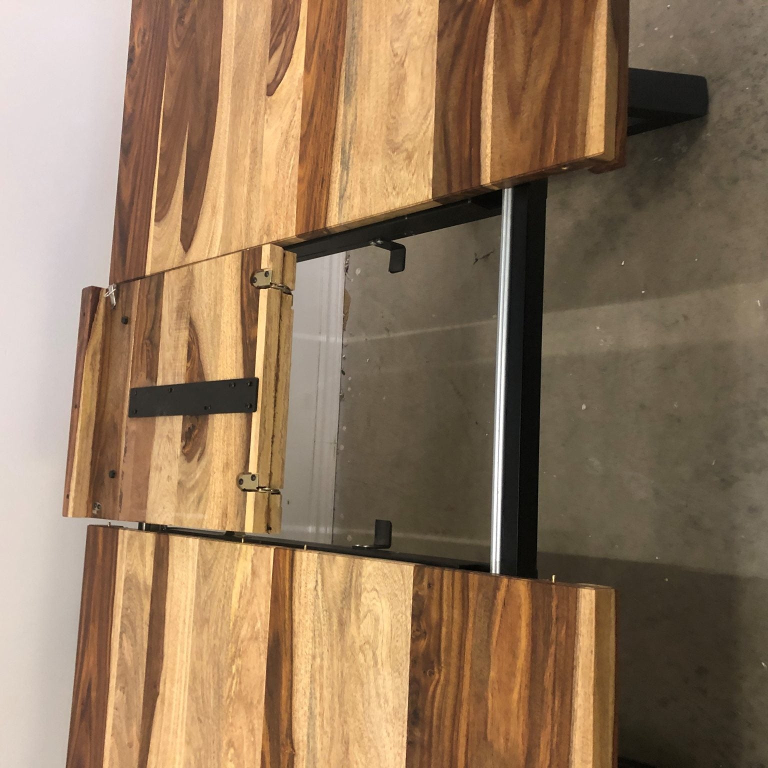 UNIQUE SOLID WOOD DINING TABLES