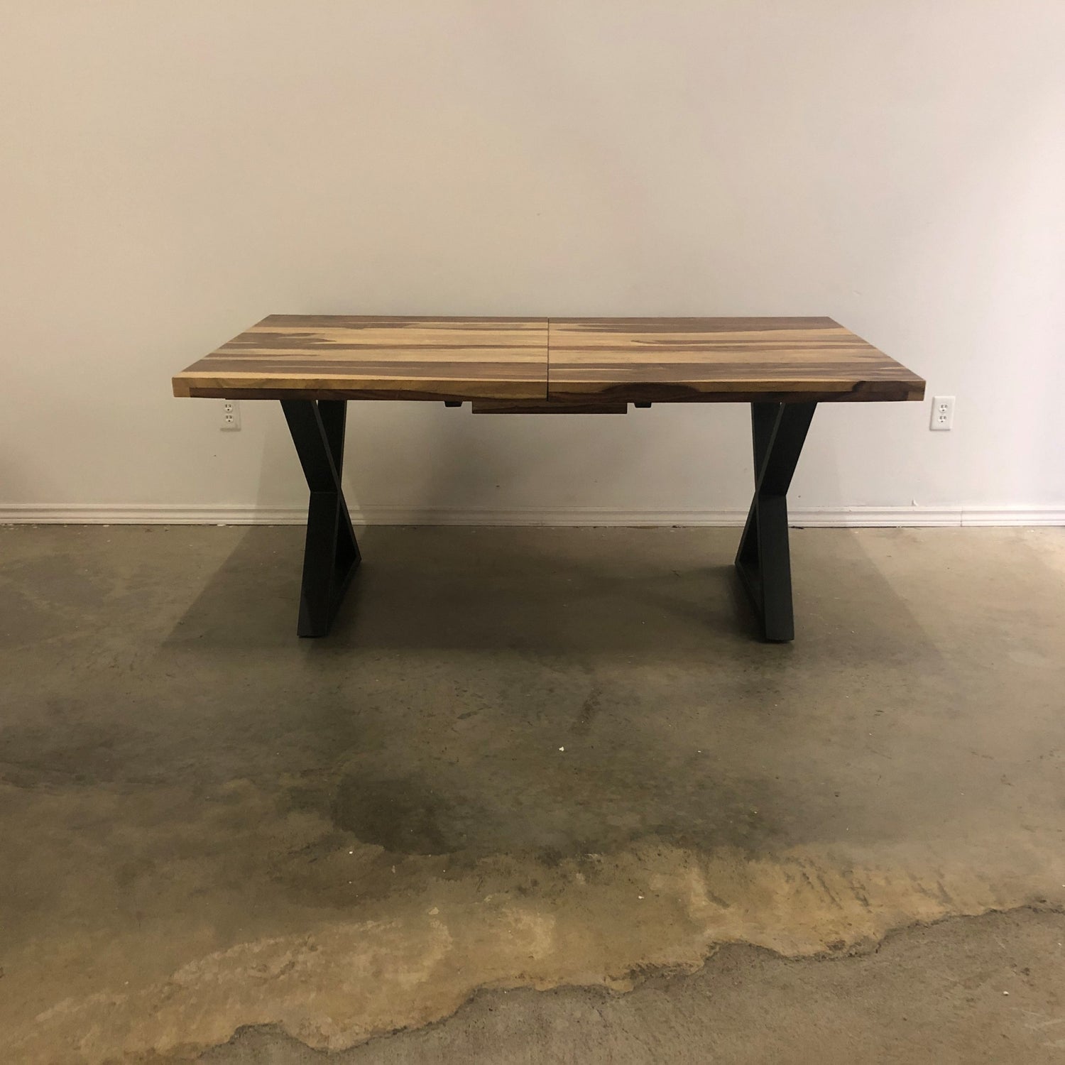 UNIQUE SOLID WOOD DINING TABLES