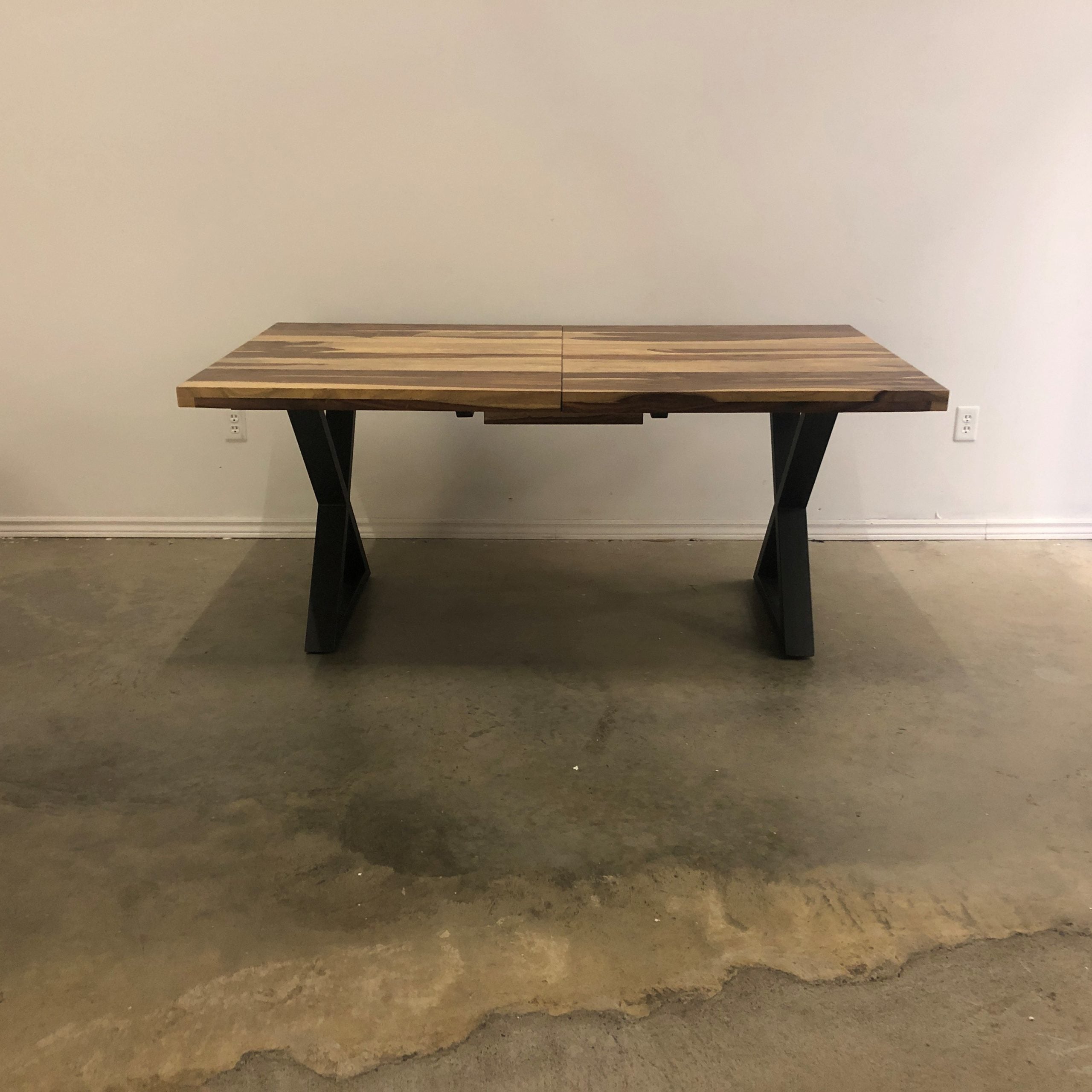 UNIQUE SOLID WOOD DINING TABLES