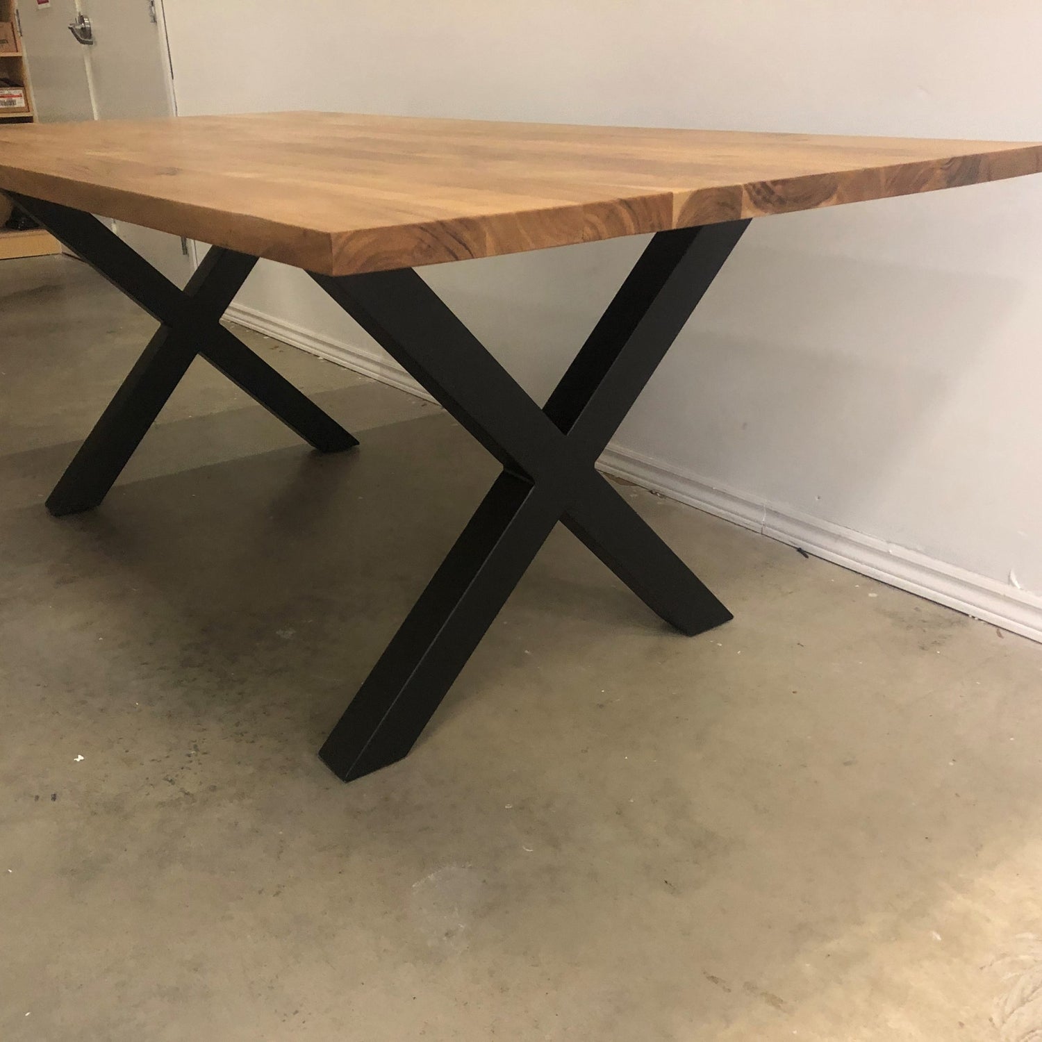 UNIQUE SOLID WOOD DINING TABLES