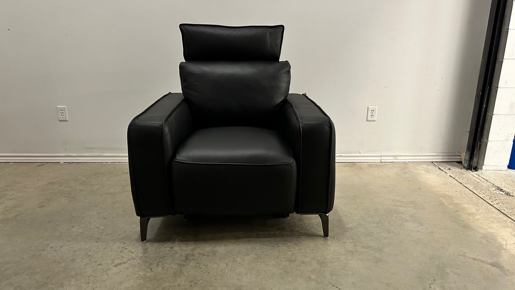 DANVER LEATHER POWER RECLINER (black)