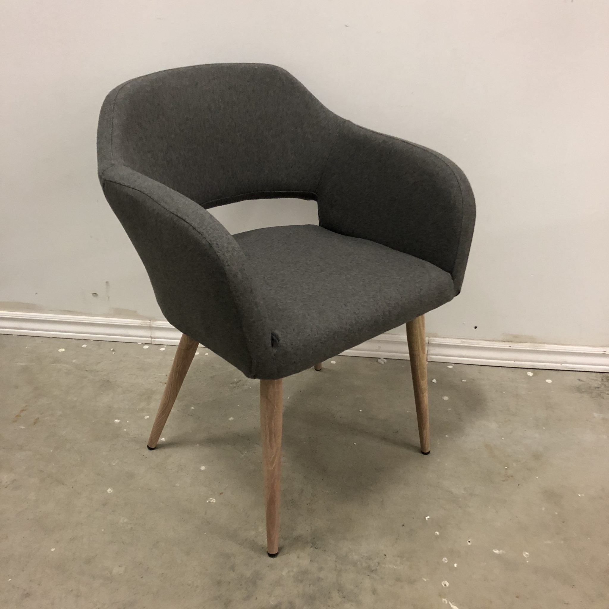 FRIDAY MODERN DINING CHAIR