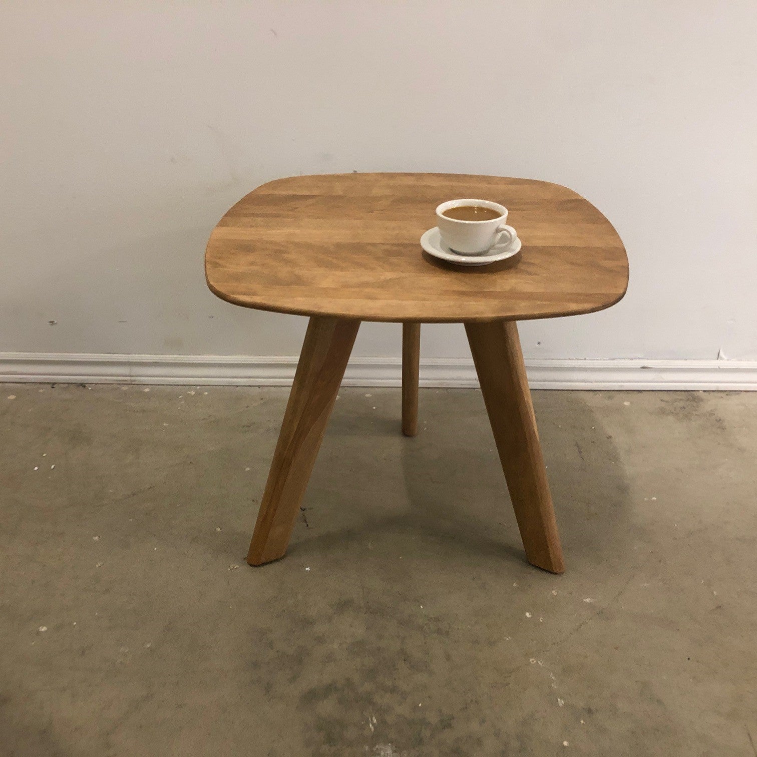 STUDIO SQUARE END TABLE (OILED BIRCH)