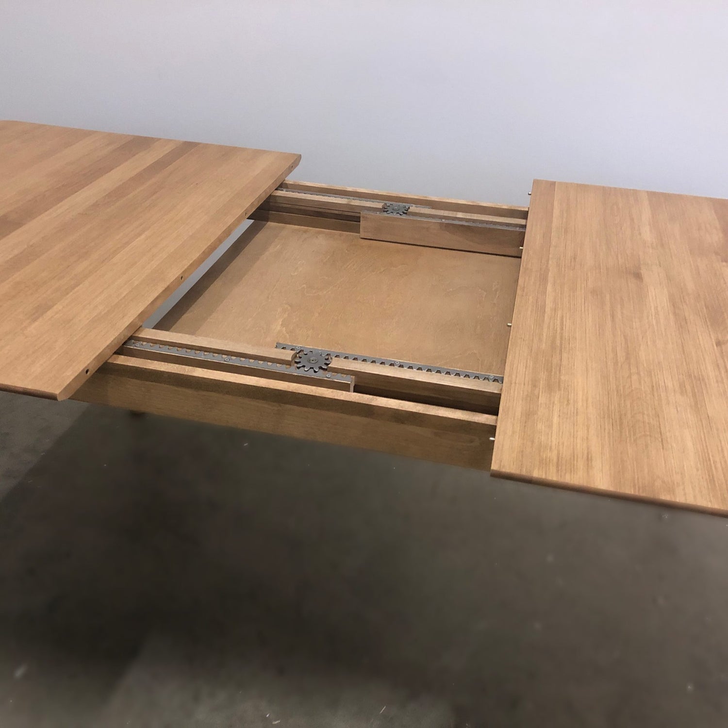 ELDA 62″ DINING TABLE WITH 20″ EXTENSION