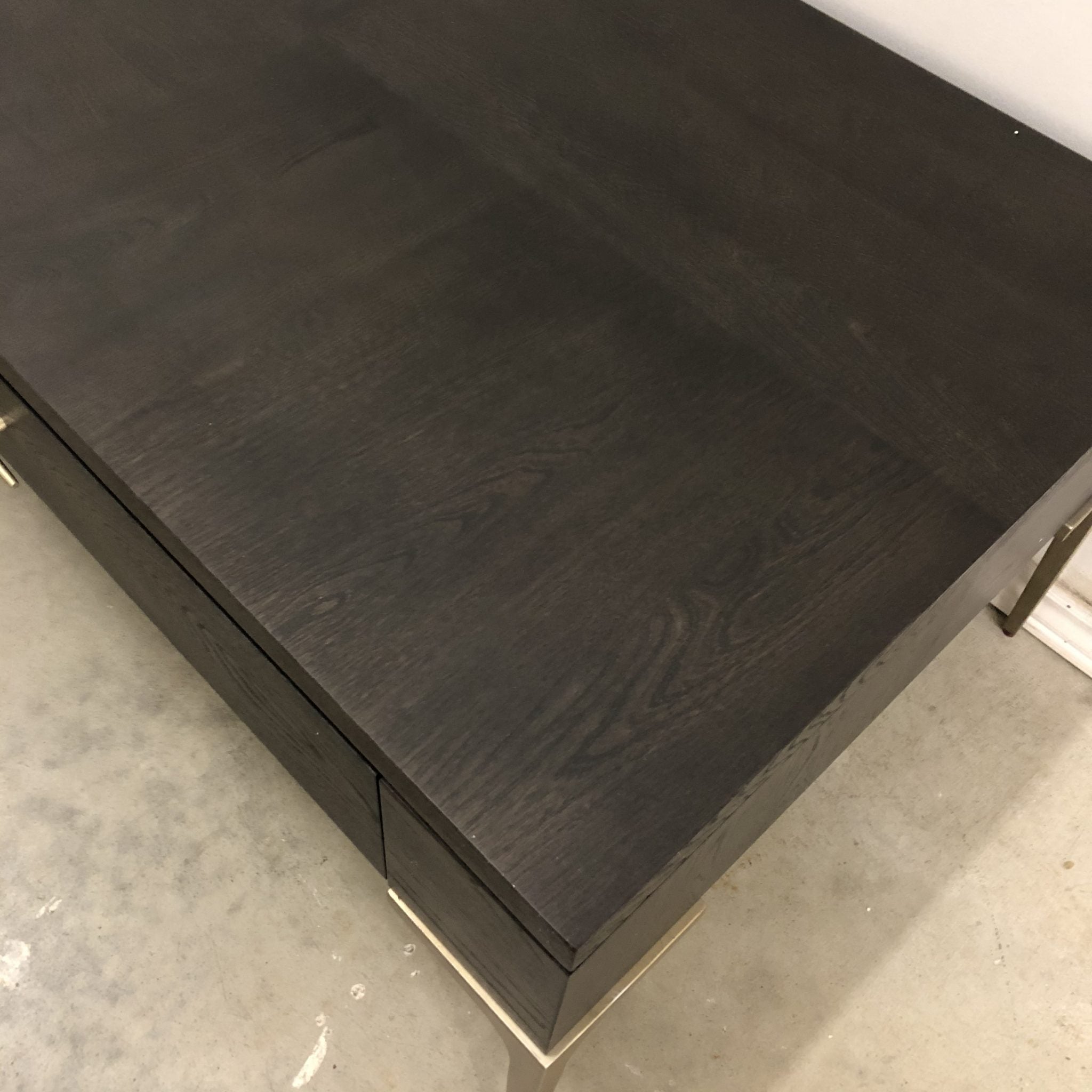 SOLILOQUY COCKTAIL TABLE