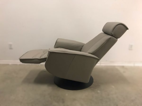 BO MOTORIZED RECLINER BY FJORDS