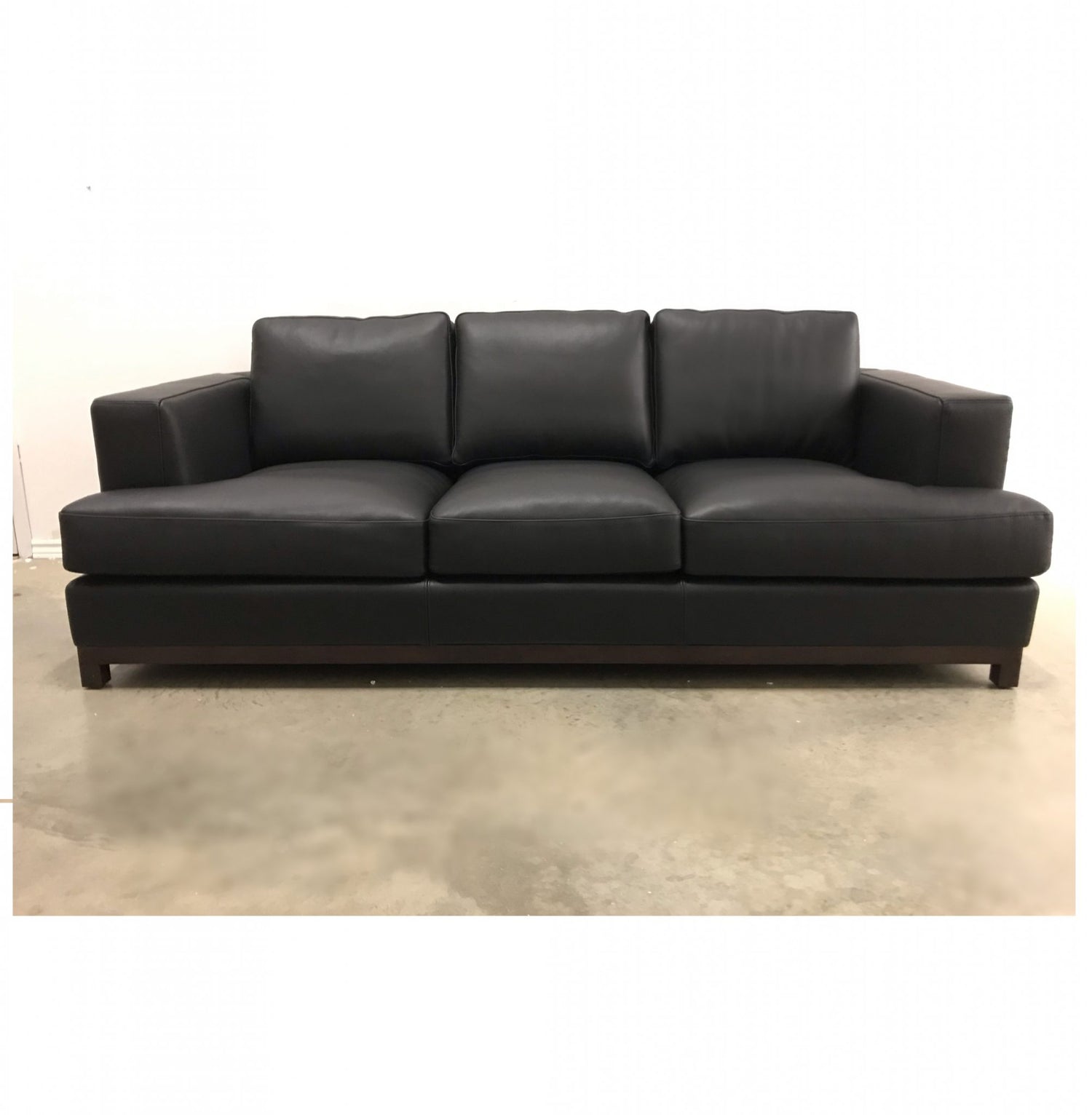 ALBERTO MODERN LEATHER SOFA