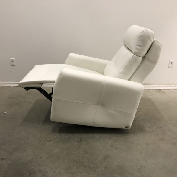 C0962 POWER SWIVEL ROCKER RECLINER