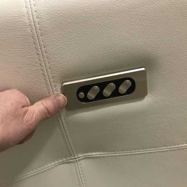 C0962 POWER SWIVEL ROCKER RECLINER