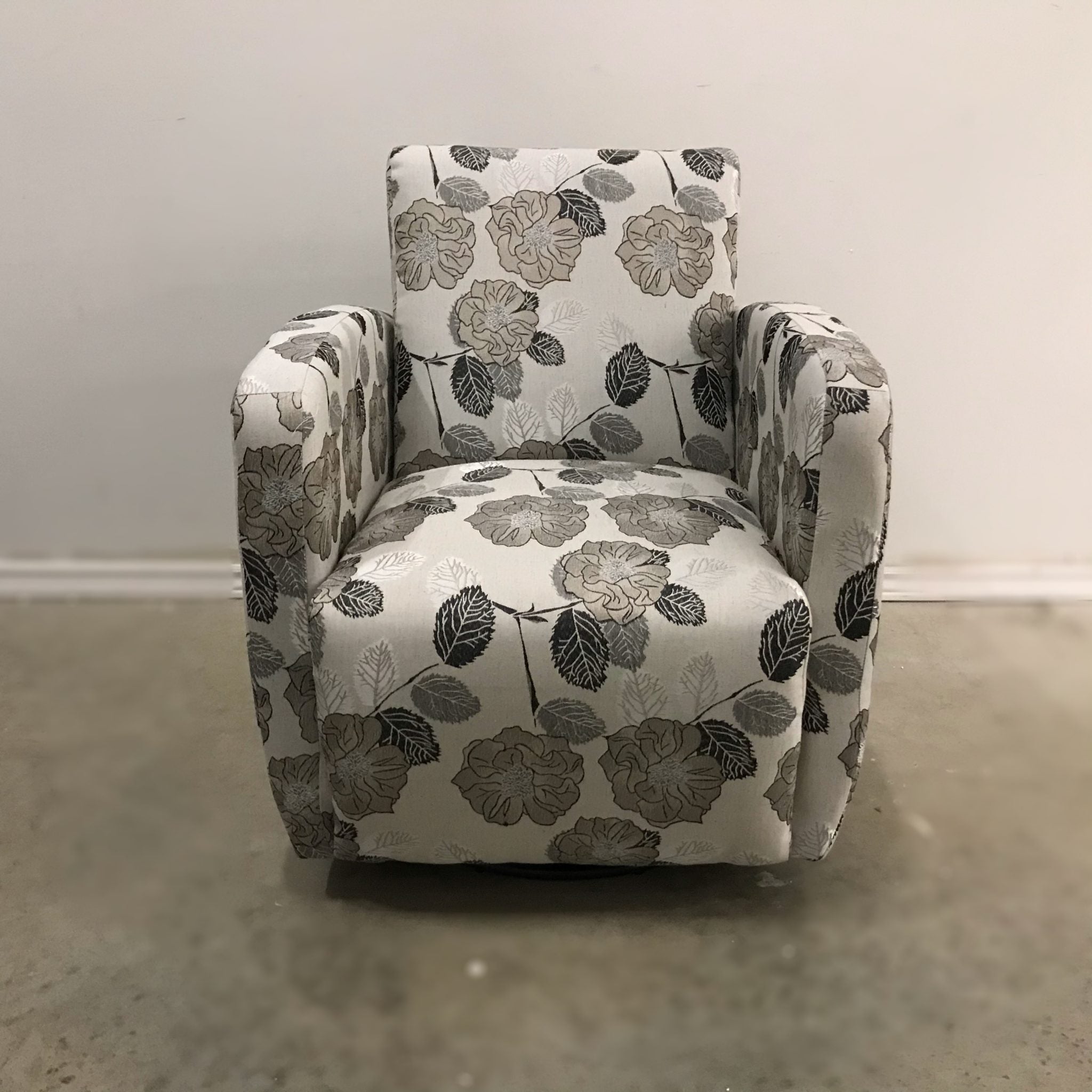 B0102 COMPACT SWIVEL ROCKER