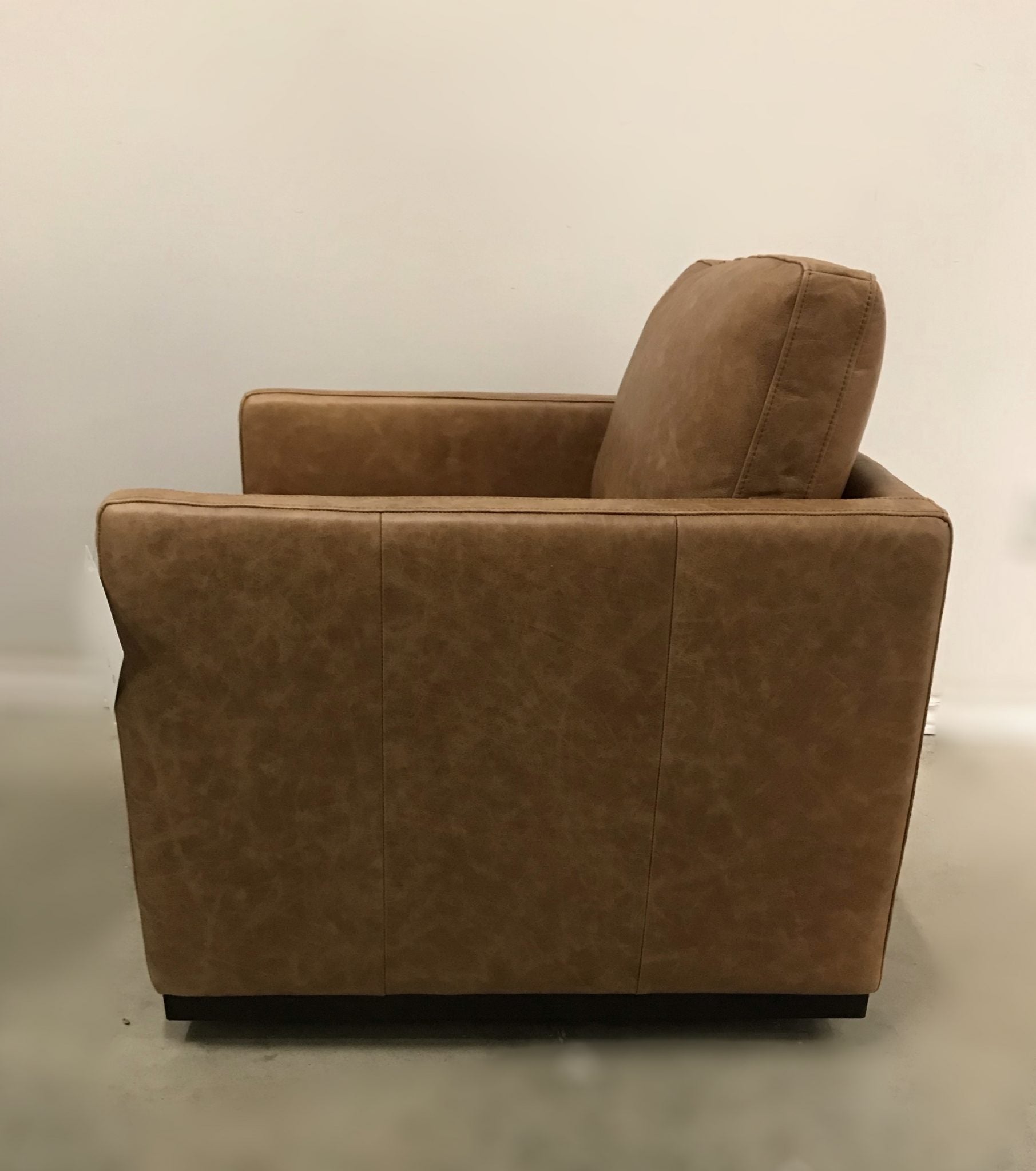 JOHNNY LEATHER SWIVEL ACCENT CHAIR