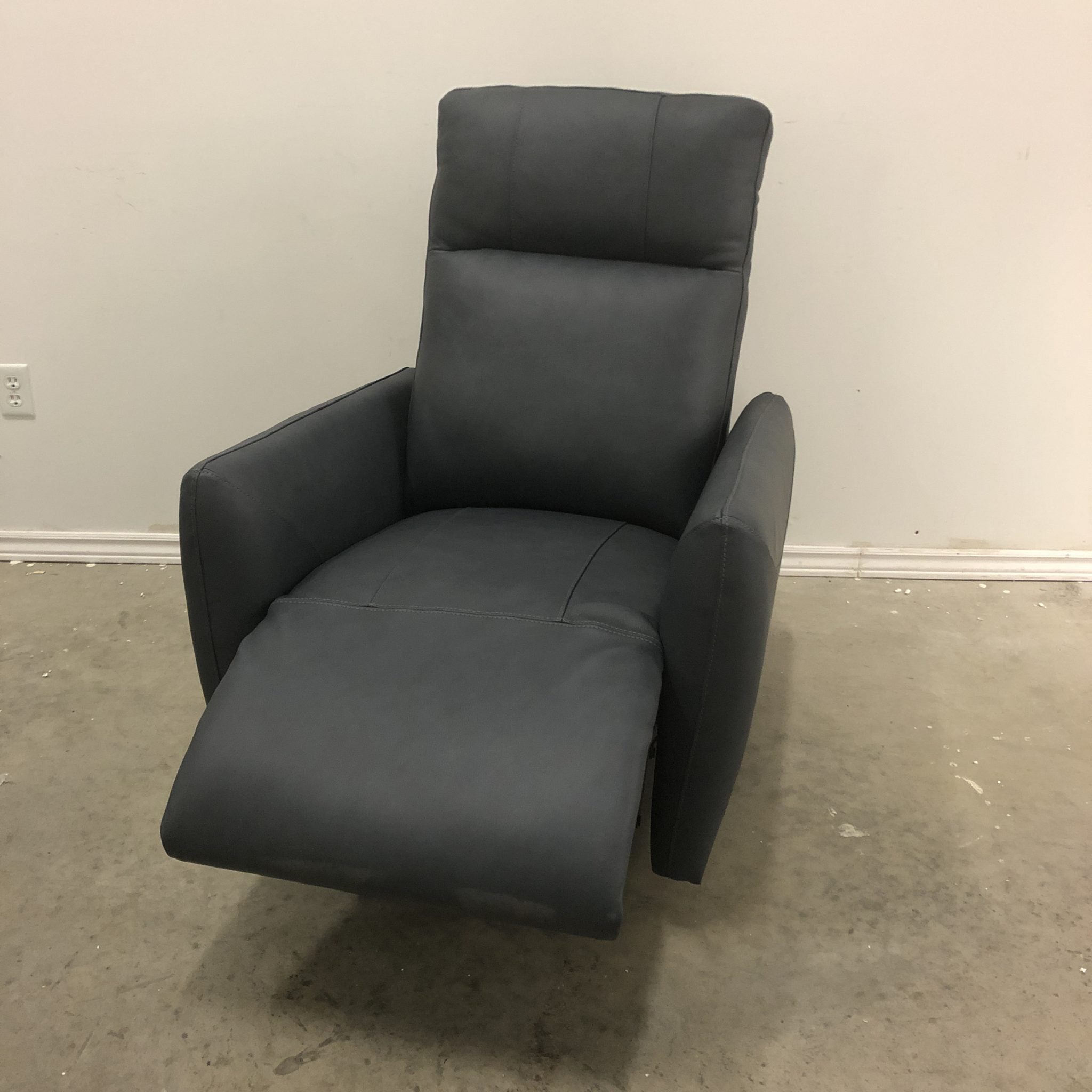 L0832 RELAXON POWER RECLINER