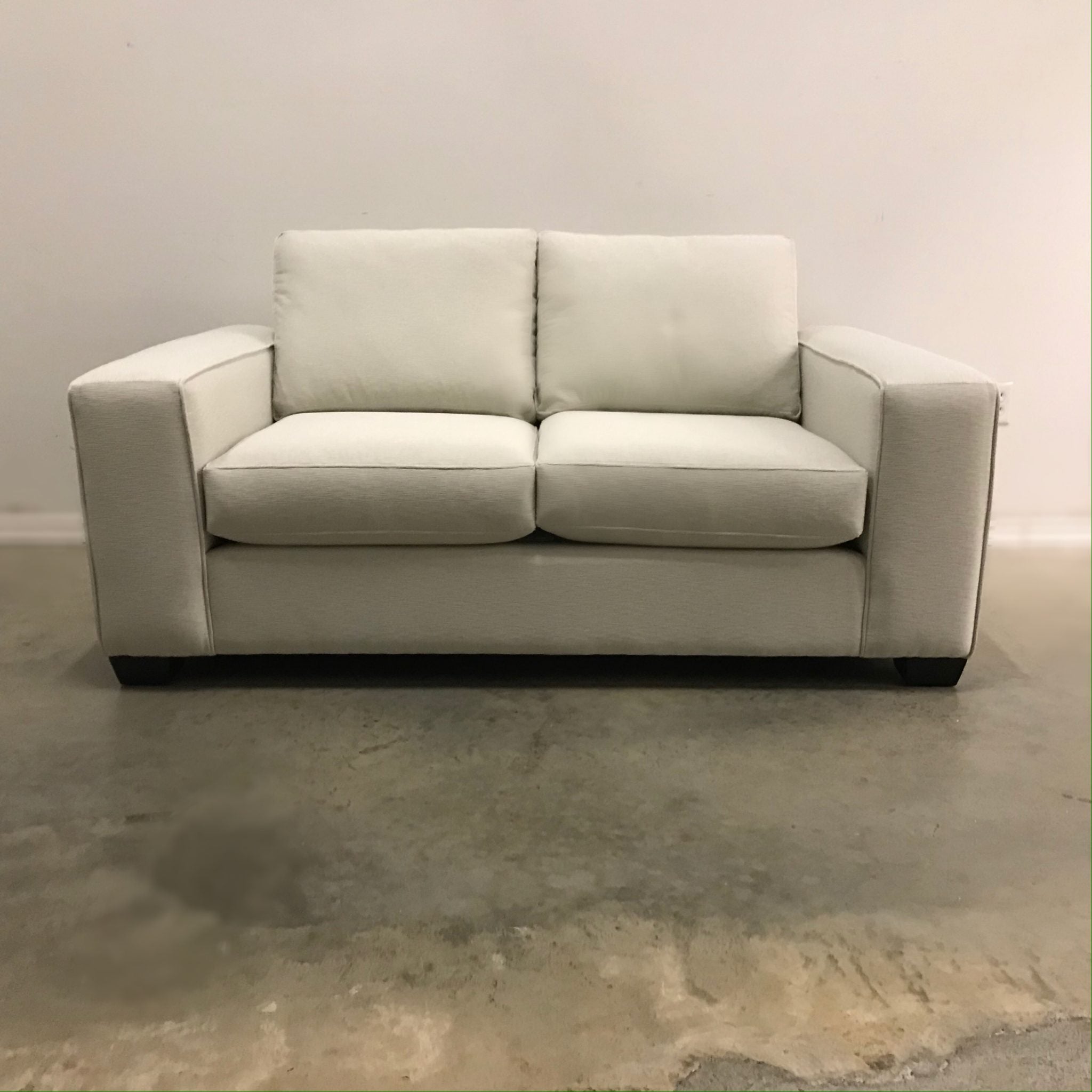 Sophia Urban Pearl Love Seat