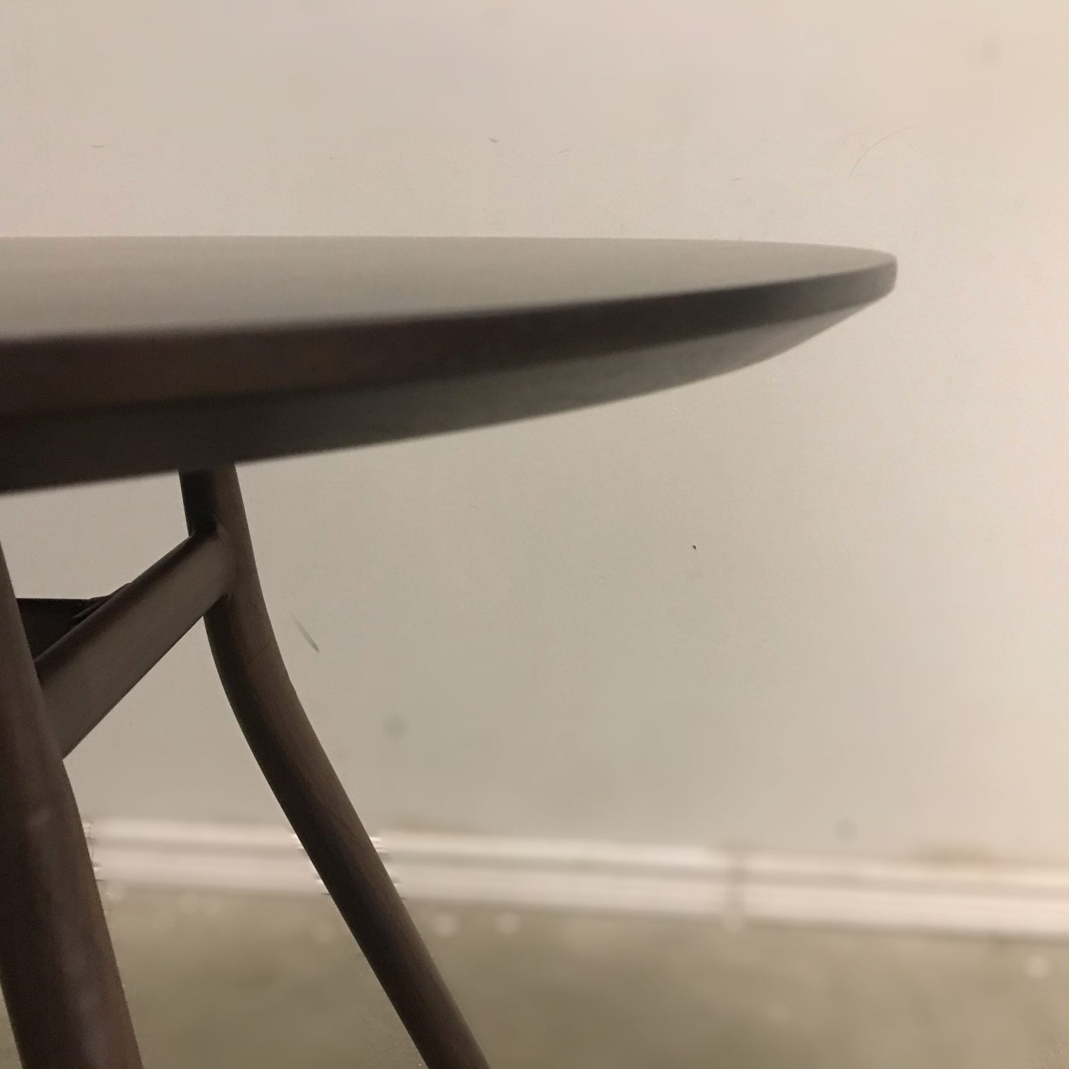 CARIBOU 36″ ROUND TABLE