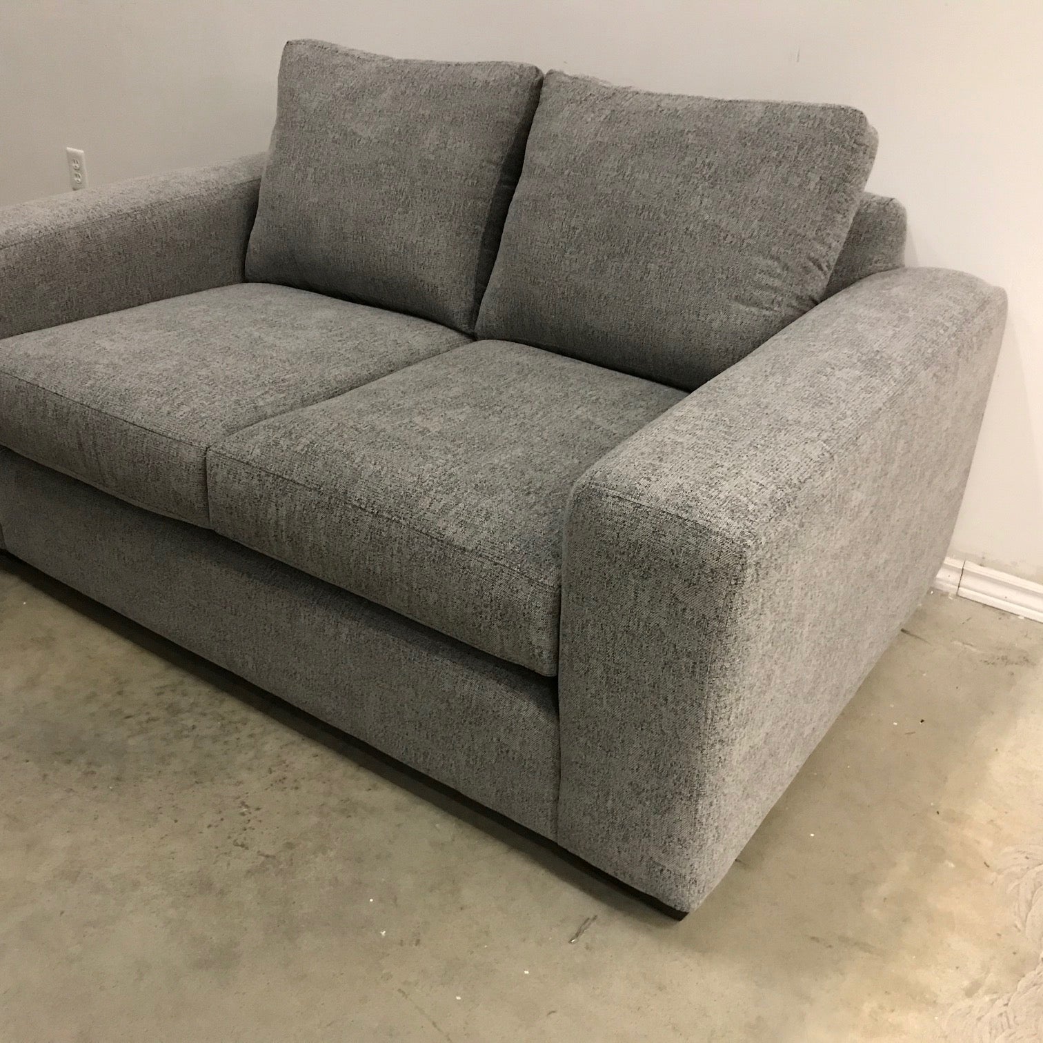 RITCHIE CUSTOM CANADIAN MADE LOVE SEAT