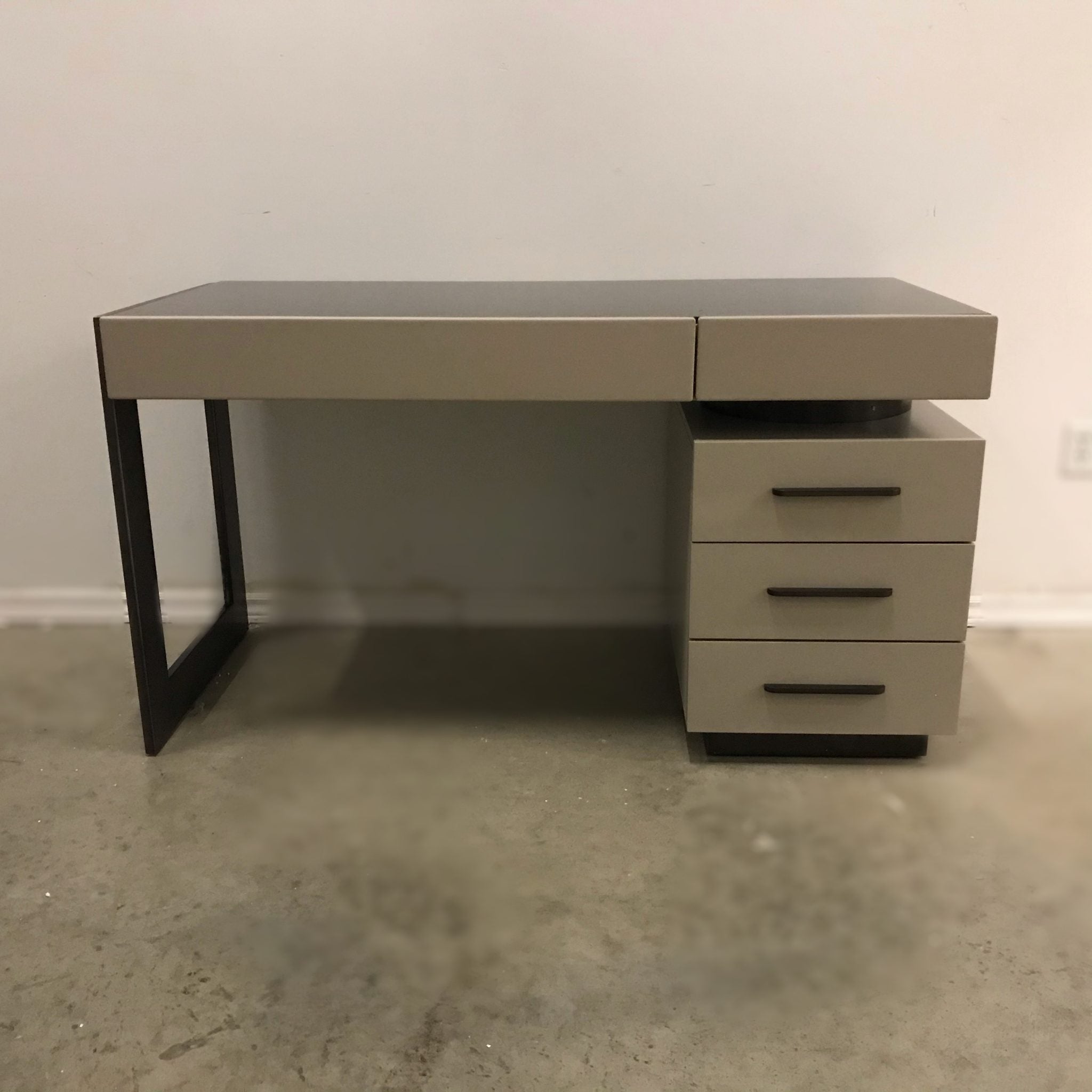 Nina Magon – DuChamps Writing Desk