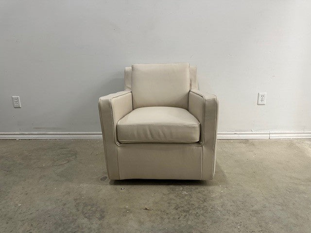 INSIDE SWIVEL ARMCHAIR