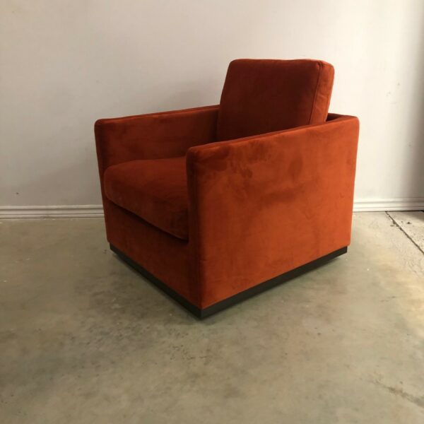 JOHNNY FABRIC SWIVEL ACCENT CHAIR