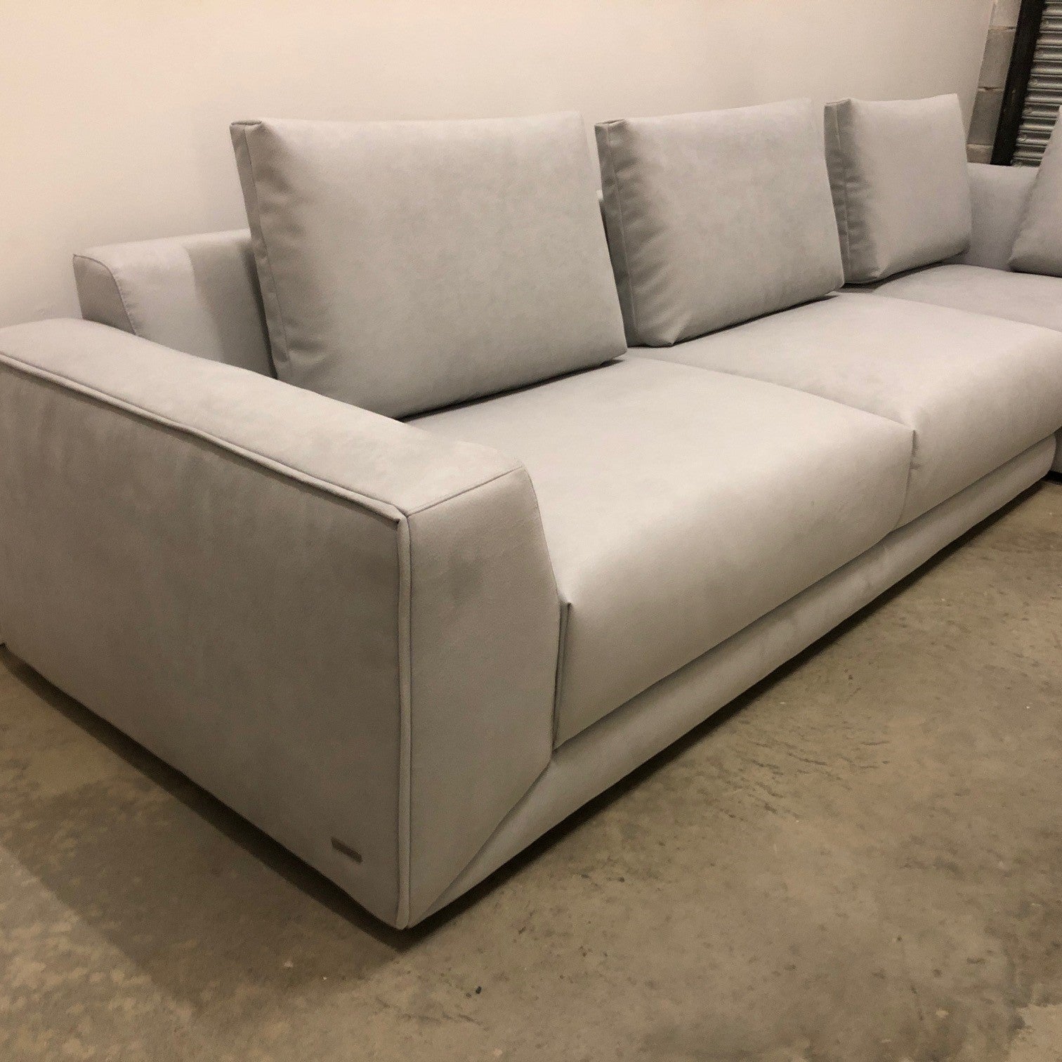 KARTUN ITALIAN MODULAR SECTIONAL