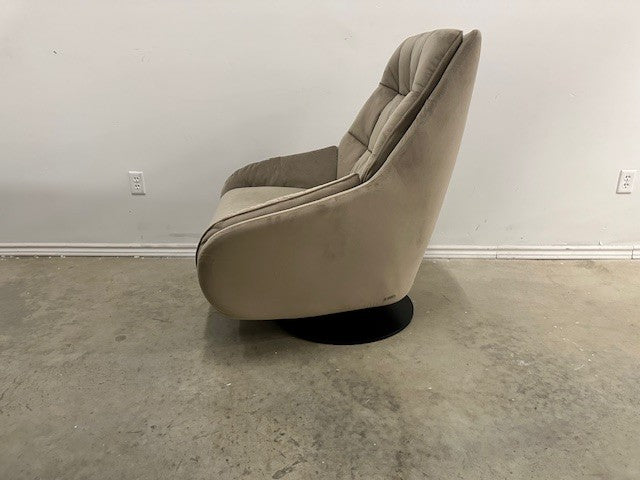 LEVANTE QUEEN SWIVEL RECLINER
