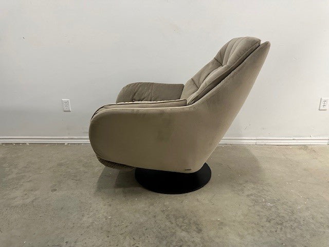 LEVANTE QUEEN SWIVEL RECLINER