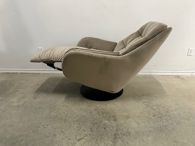 LEVANTE QUEEN SWIVEL RECLINER