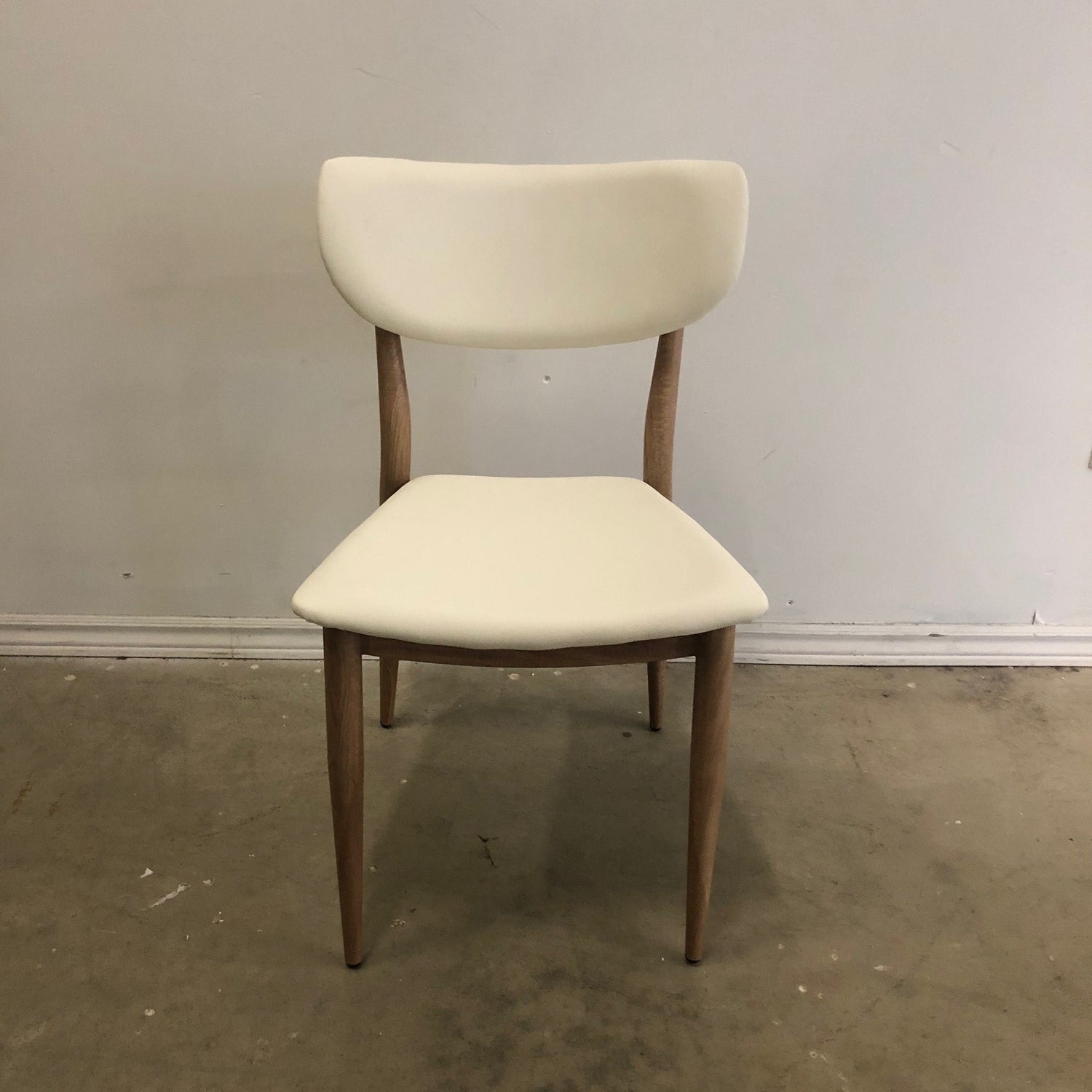 MAVERICK MODERN DINING CHAIR In WHITE