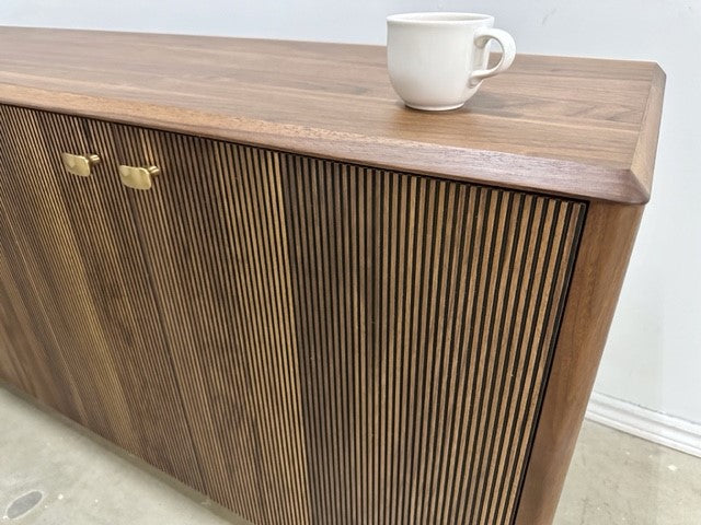 LILY BUFFETT/AUDIO CABINET