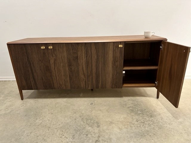 LILY BUFFETT/AUDIO CABINET