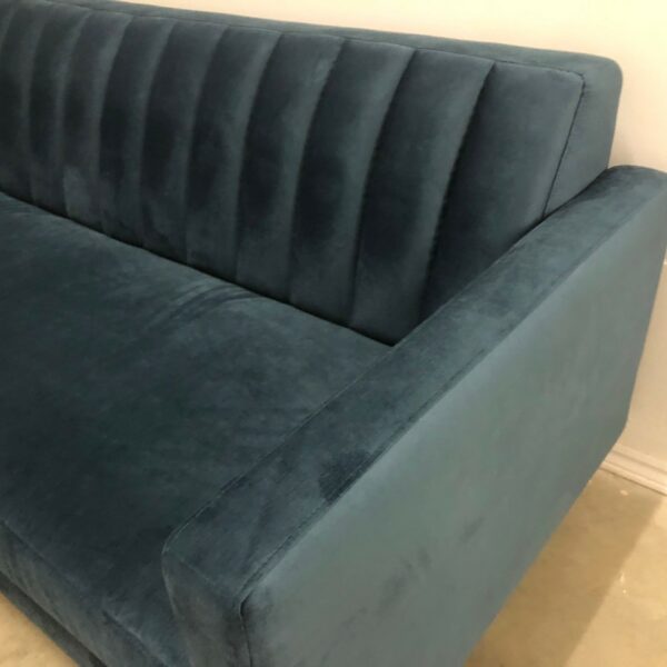 PERLICAN SOFA