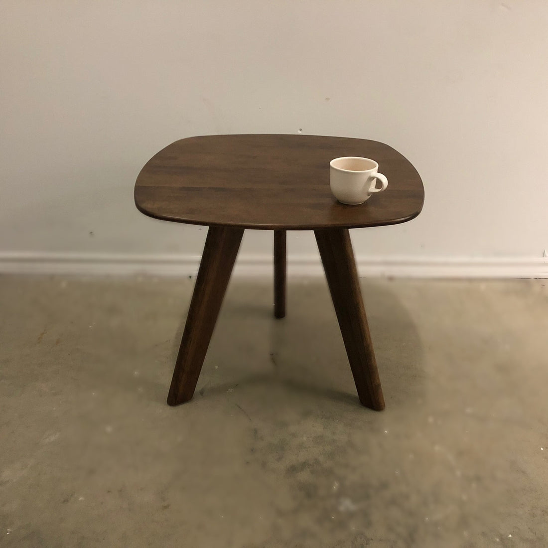 STUDIO SQUARE END TABLE