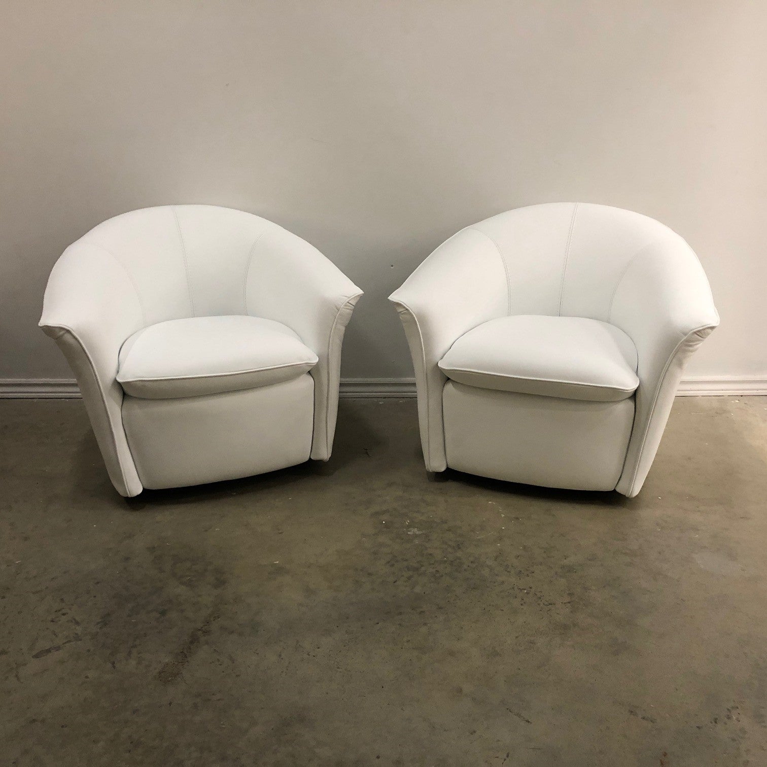 SCOOP WHITE LEATHER SWIVEL CHAIR BY CORIUM ITALIA