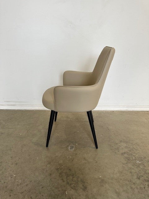 SOPHIE MODERN DINING CHAIR