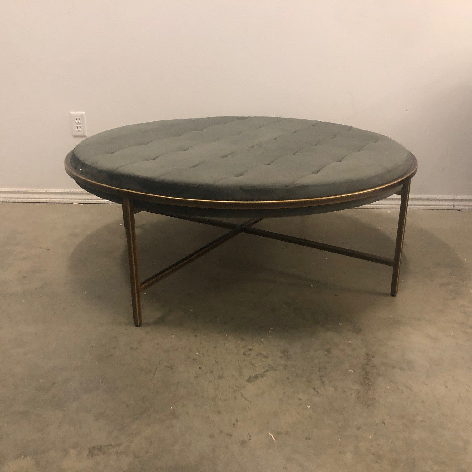 ETHEL ROUND TUFTED OTTOMAN