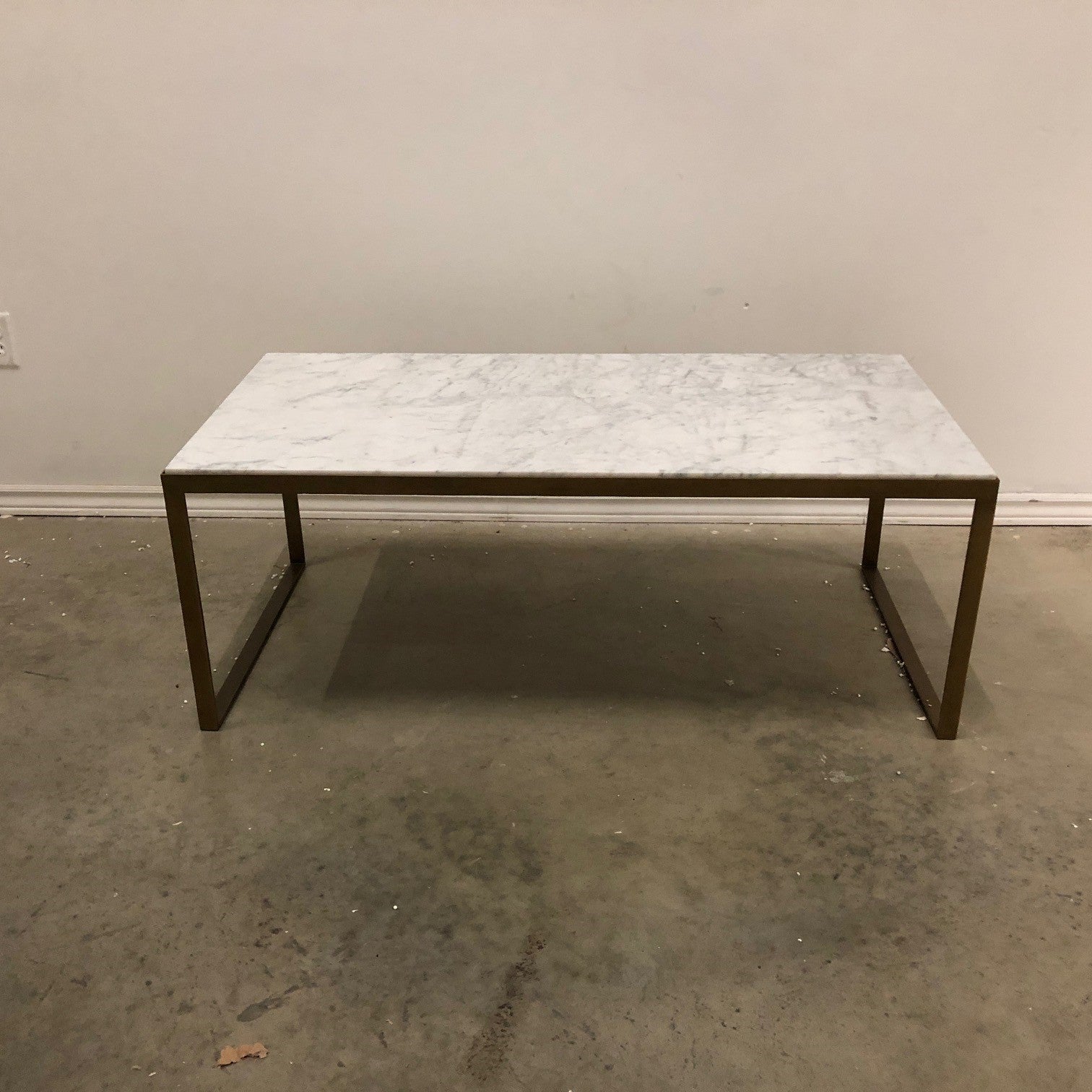 EVERT COFFEE TABLE