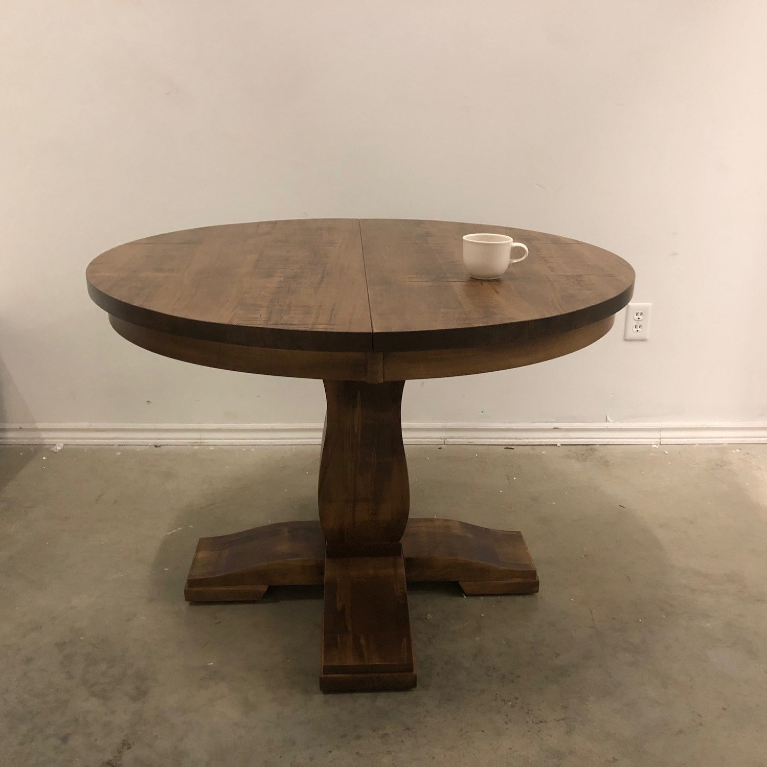 TUSCAN HAND MADE ROUND KITCHEN TABLE