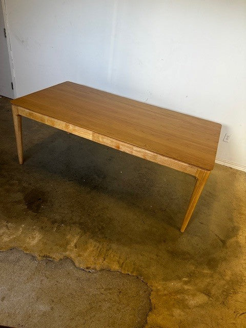 GRAZIE DINING TABLE