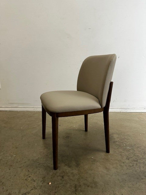 ORZO LEATHER DINING CHAIR